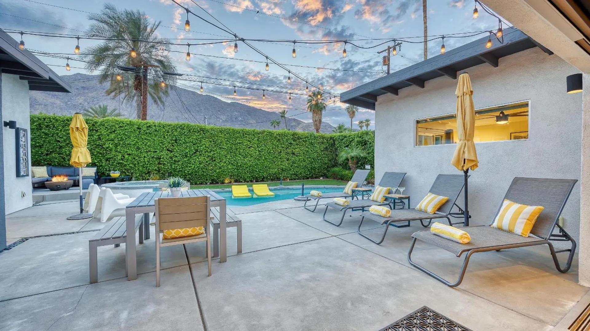 Yellow Palms - Your Own Private Resort Palm Springs